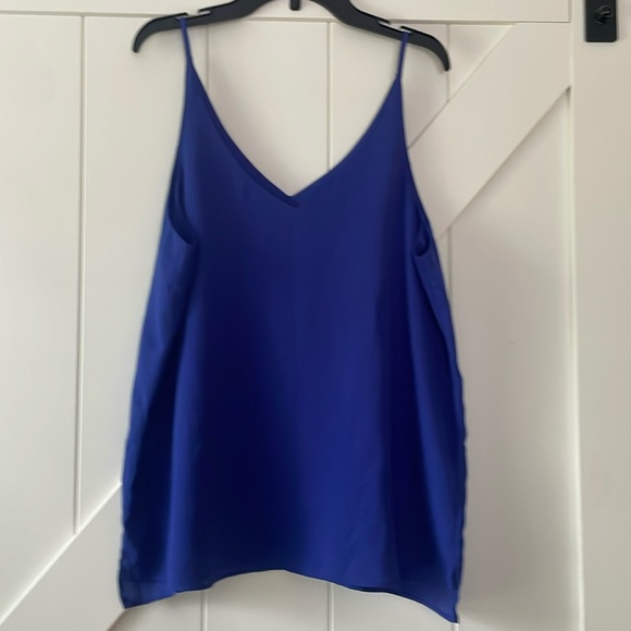 Basic blue tank - Picture 1 of 1